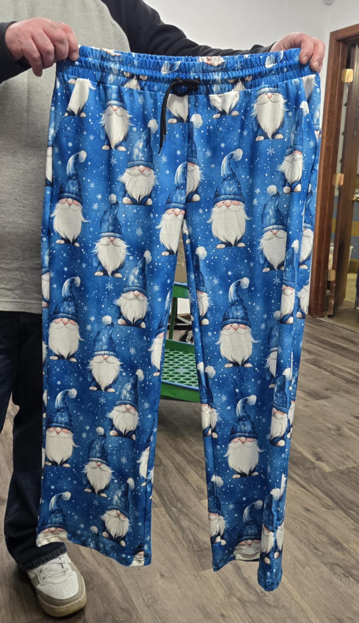 Snowy Winter Gnome Lounge Pants Pant