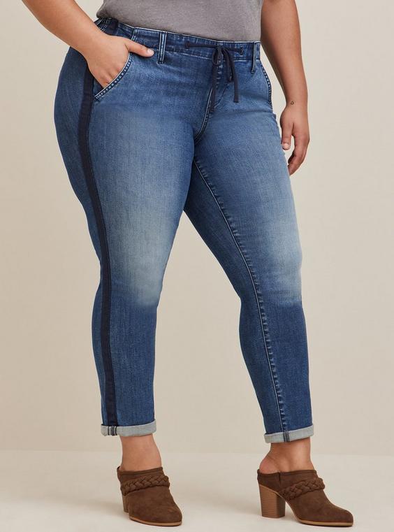 Torrid Blue Pull-On Boyfriend Straight Super Soft Mid-Rise Jean