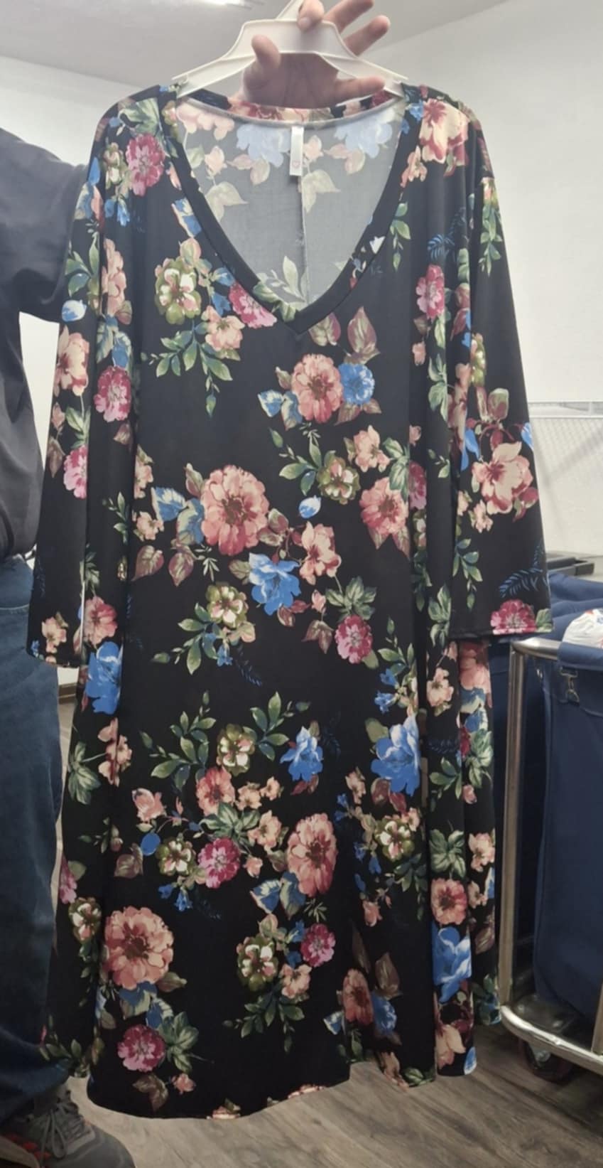 Gorgeous Black Floral Dress with V Neck & Pockets