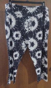 Black Tie Dye Capri Capris w Pockets