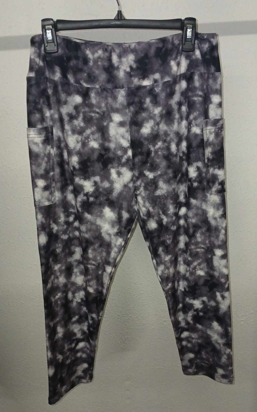 Black Gray Tie Dye Grunge Capri Capris