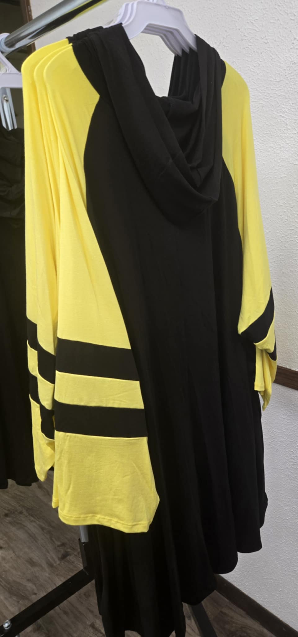 Black & Yellow Heart Hoodie Hooded Shirt Top