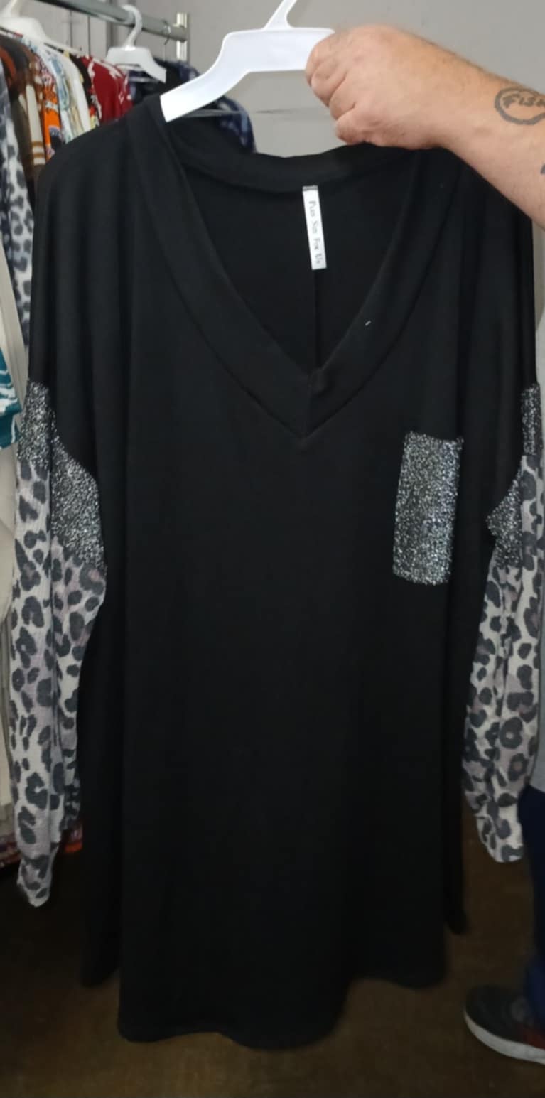 PSFU Black Leopard Sleeve Gray Sparkle Pocket Sleeve Shirt Top
