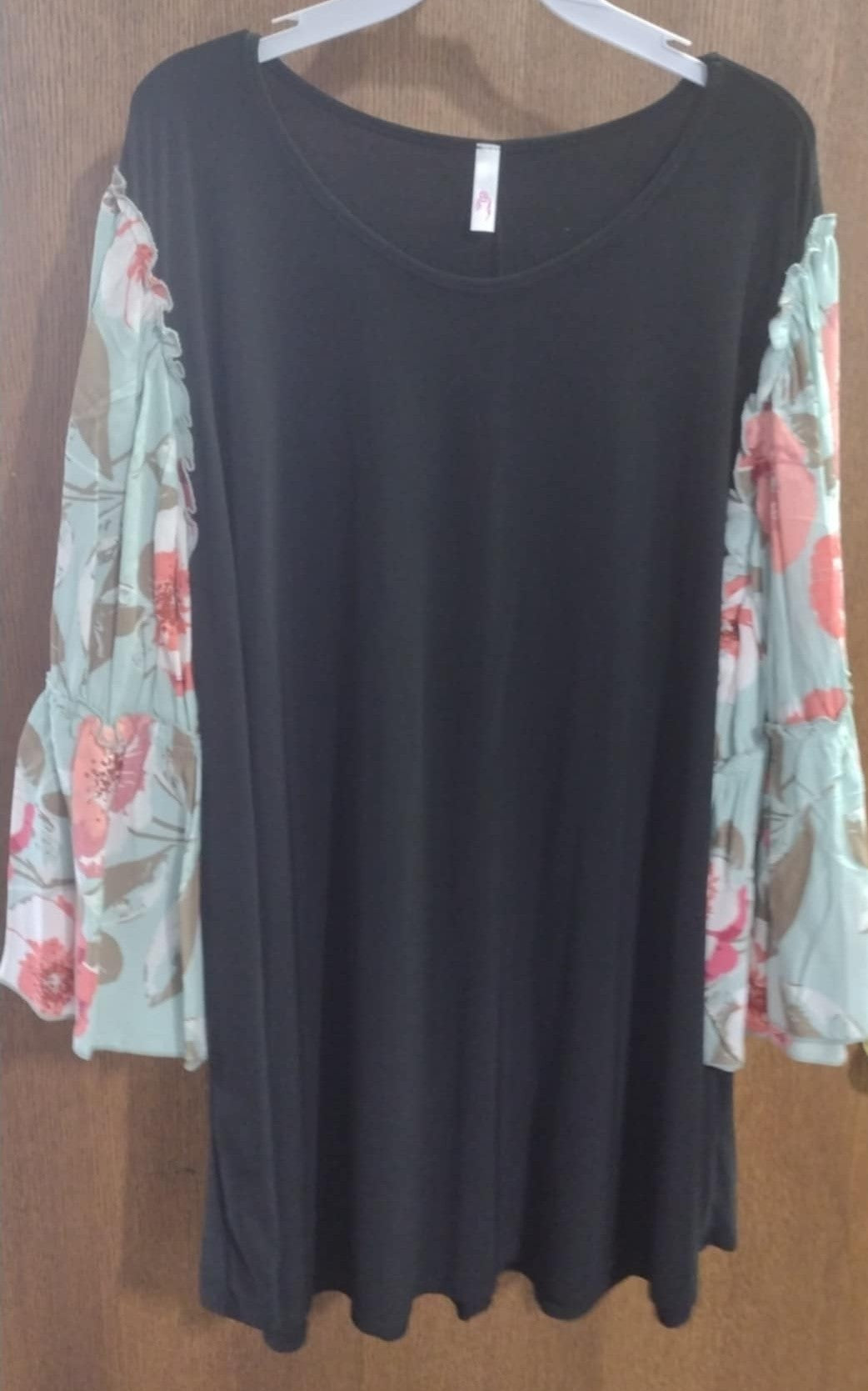 Black Shirt Top w Mint Floral Sleeves