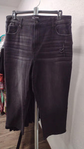 Black Boyfriend Crop Jean Jeans