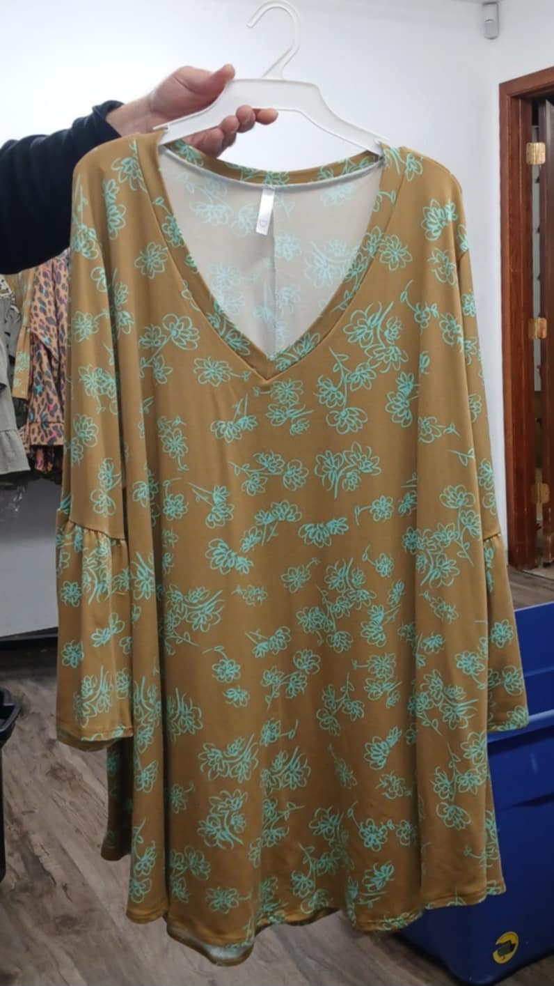 Green Mint Floral V Neck Shirt Top
