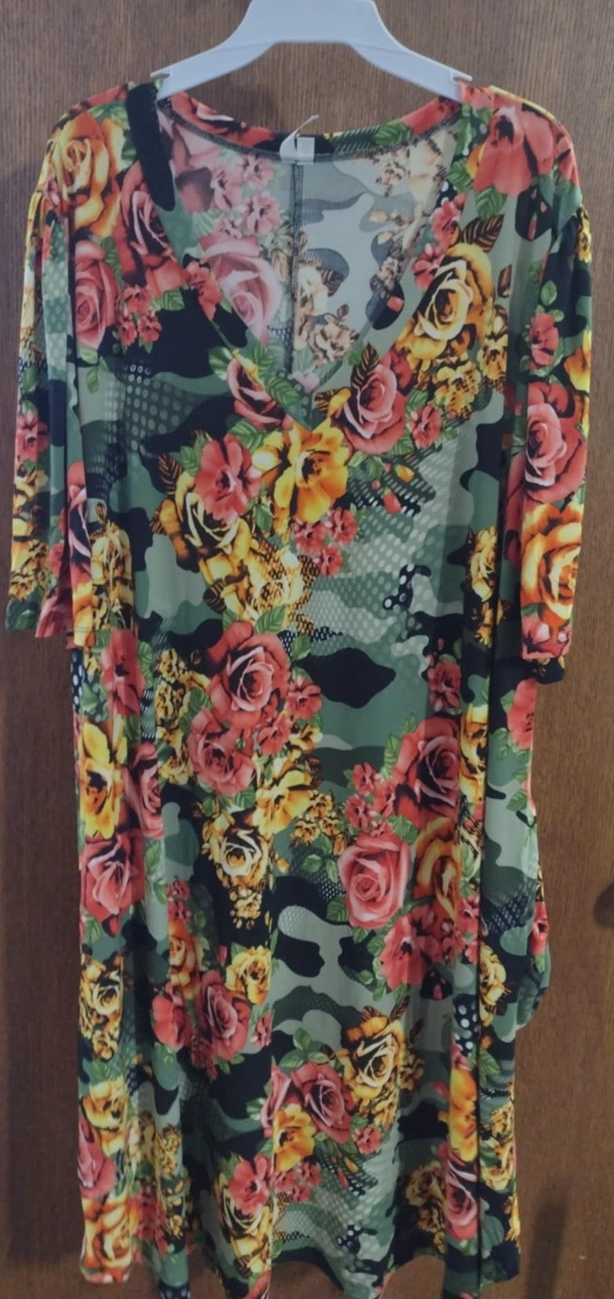 Camo Floral V Neck Dress w Pockets