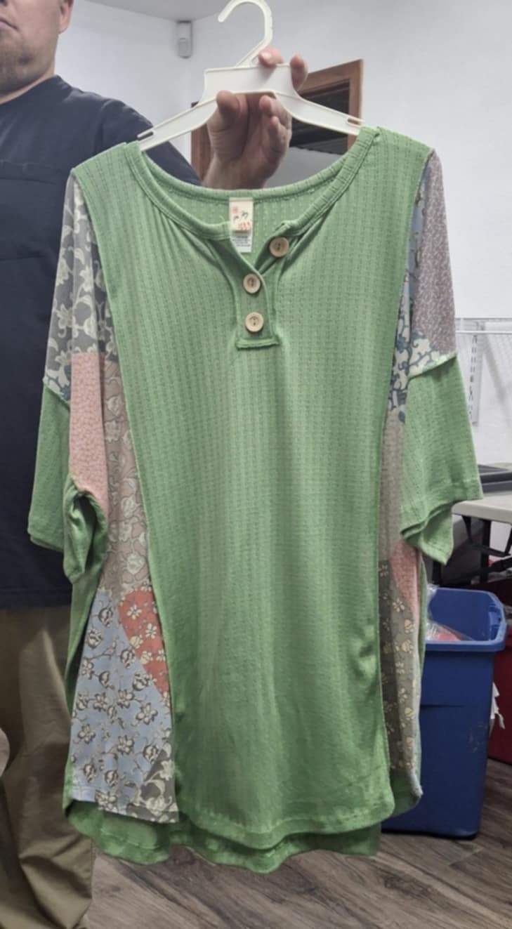 Green Shirt Top w Floral Sleeves and Button Front
