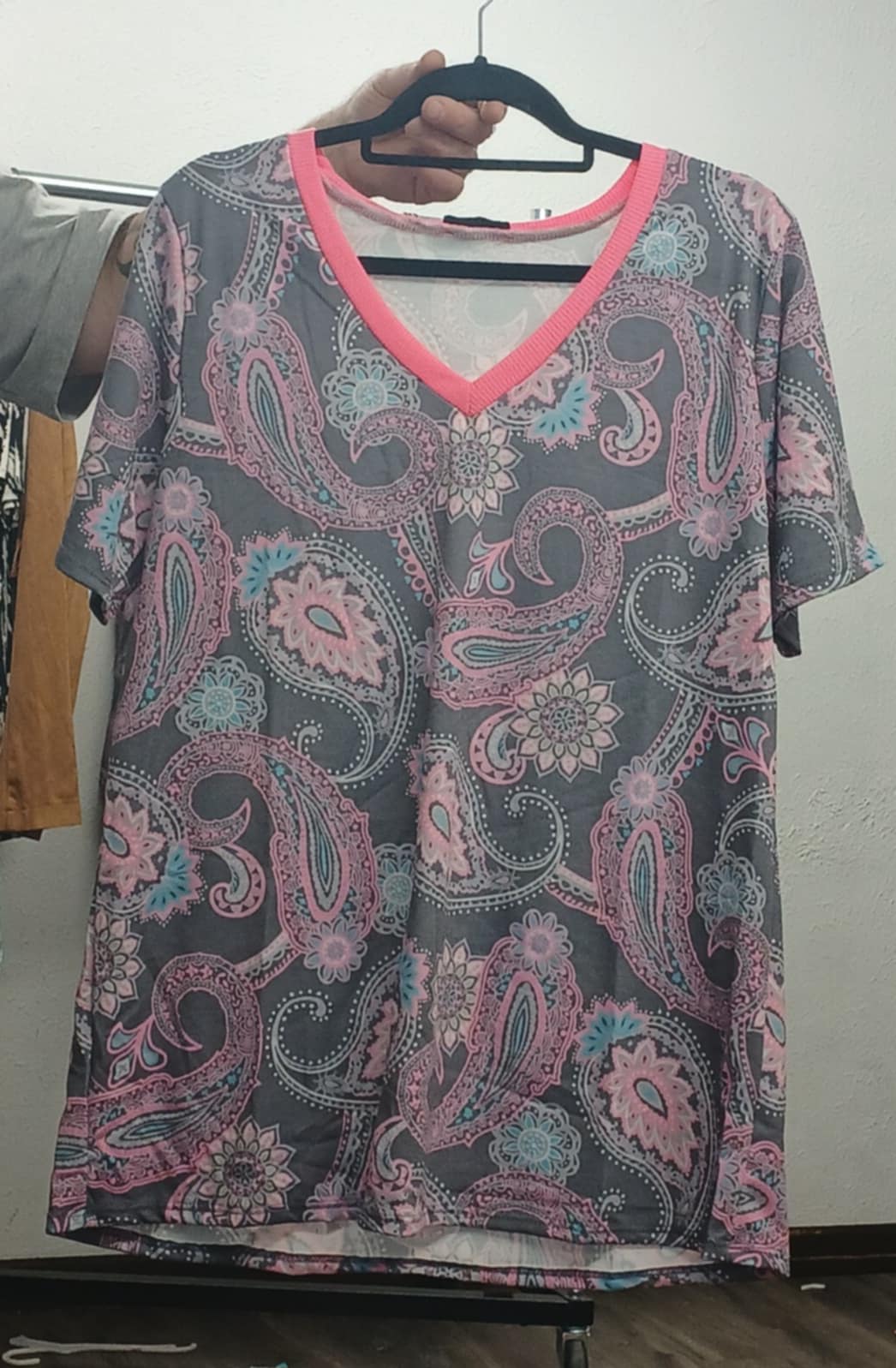 Gray pink Neckline Paisley Shirt Top
