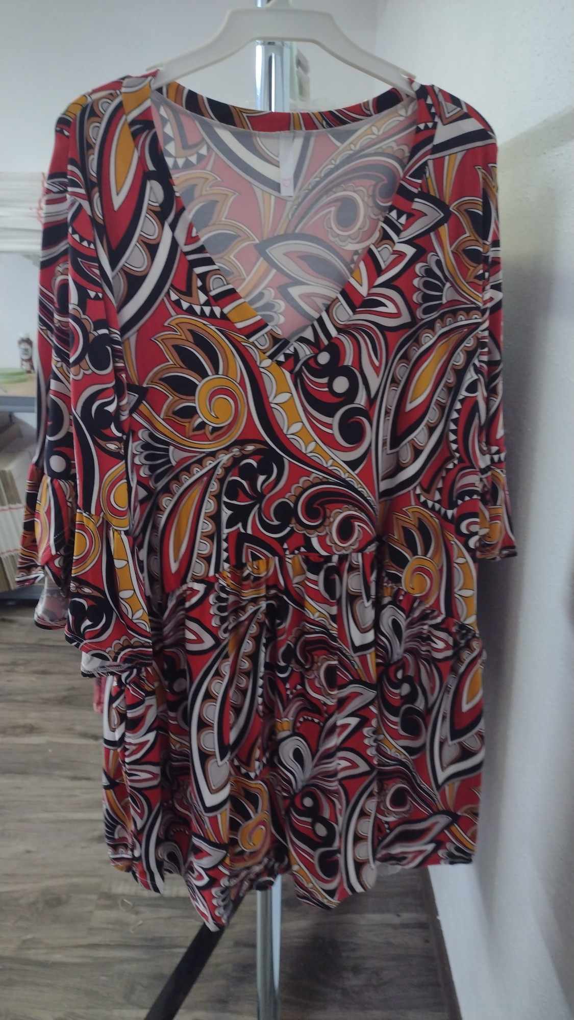 Red Gold Black Design Shirt Top