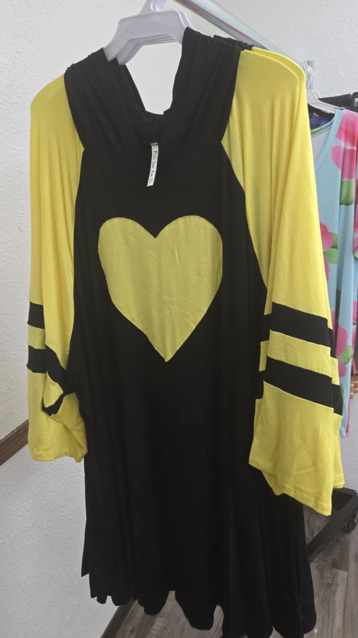 Black & Yellow Heart Hoodie Hooded Shirt Top