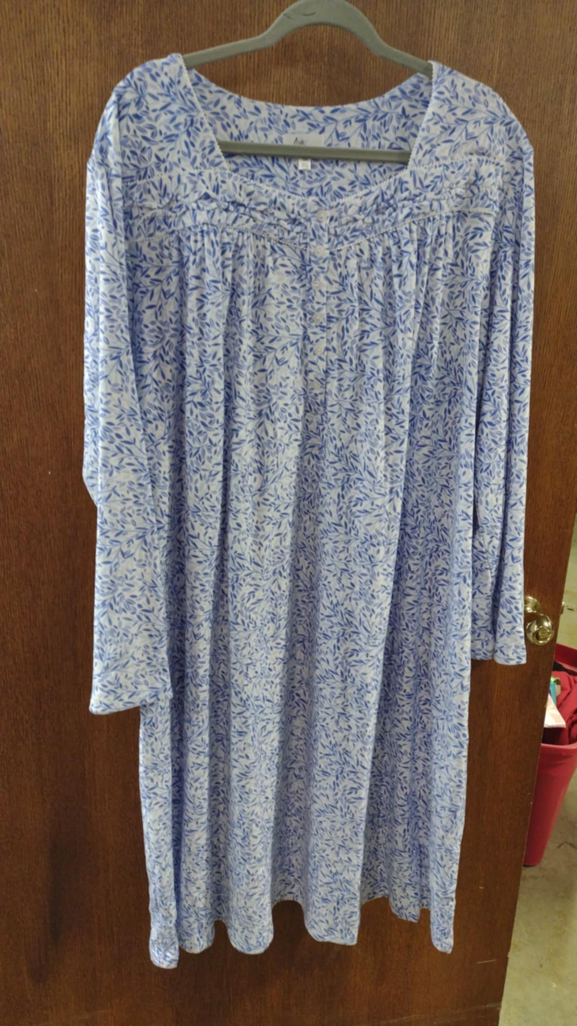 Small Blue White Floral Nightgown Sleepshirt
