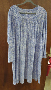 Small Blue White Floral Nightgown Sleepshirt