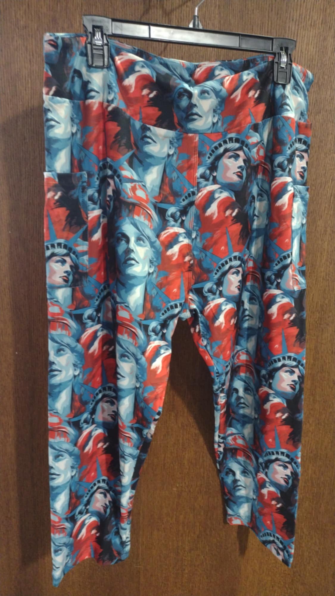 Lady Liberty Holiday Capri Capris W Pockets