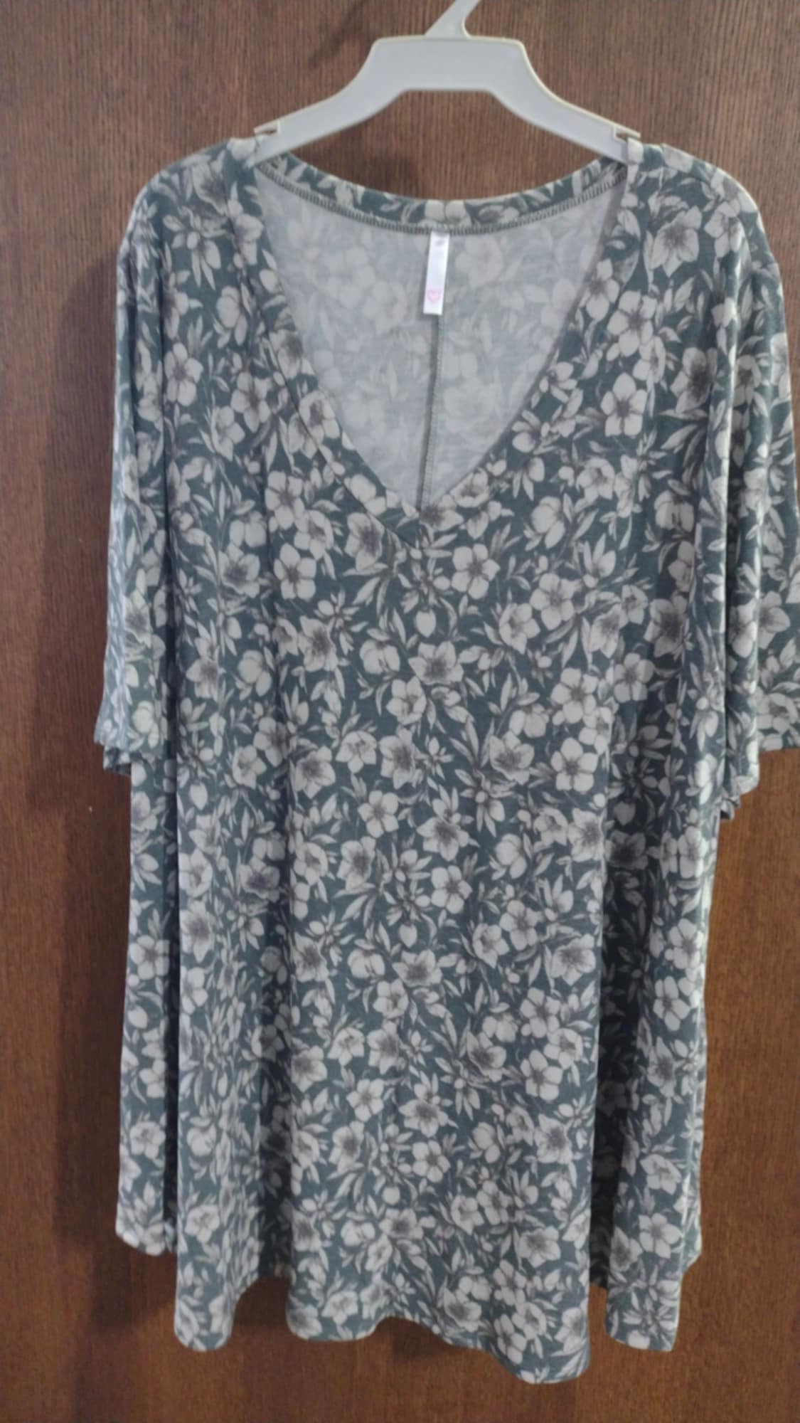 Green Floral Shirt Top Small V neck