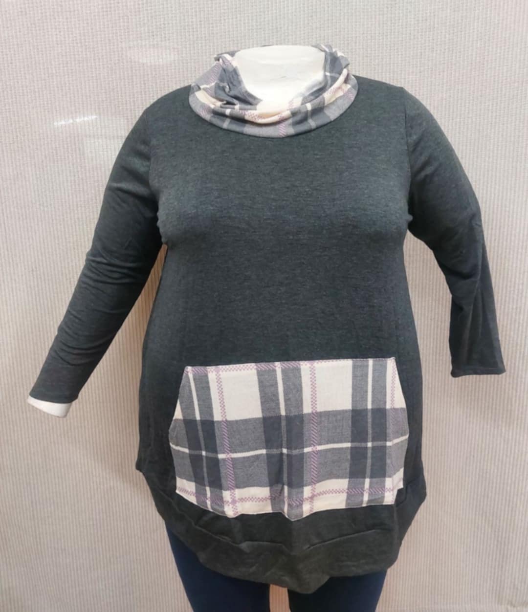 PSFU Gray Plaid Hoodie w Kangaroo Pockets