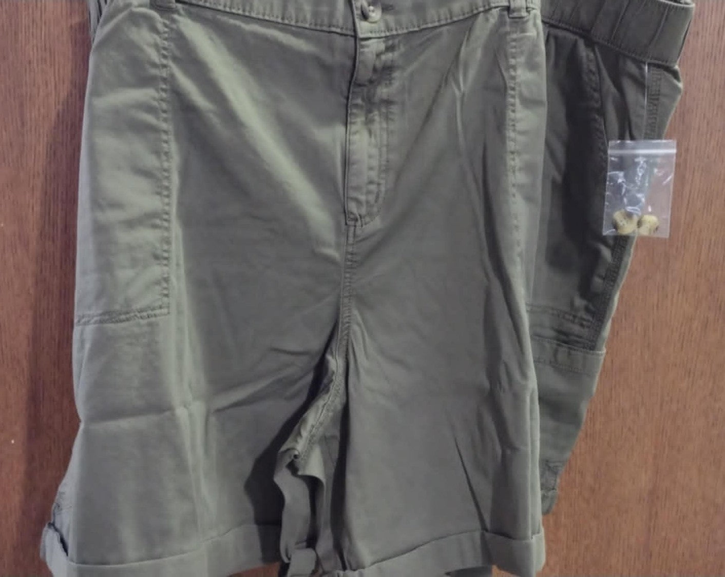 Green Cargo Pocket Short Shorts