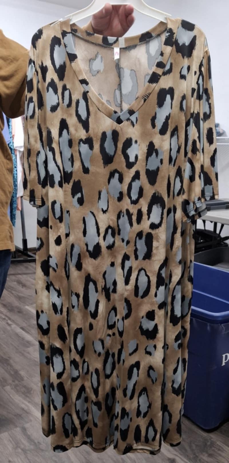 Beige Gray Black Leopard Dress w Pockets