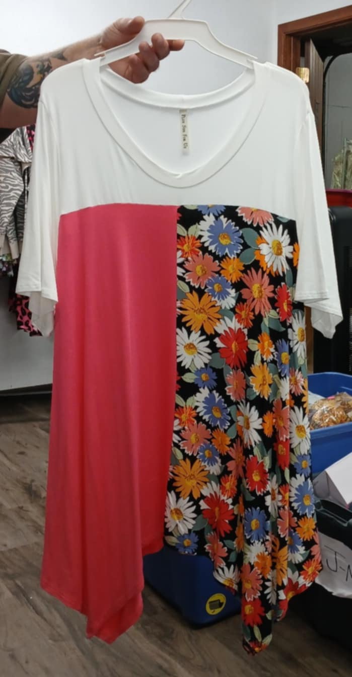 PSFU White Pink Floral Sharkbite Shirt Top