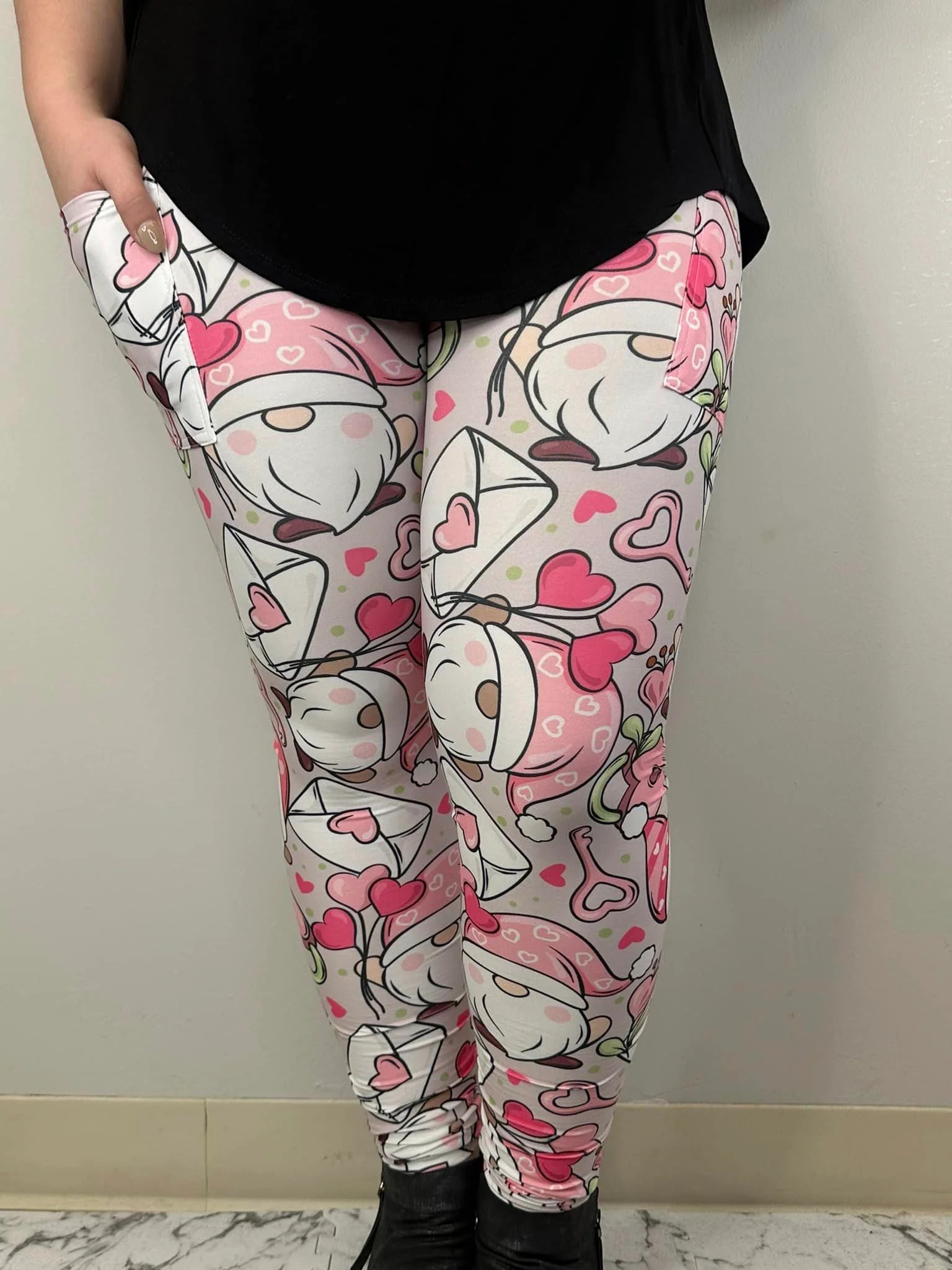 Gnome Heart Key Valentine's Day Leggings