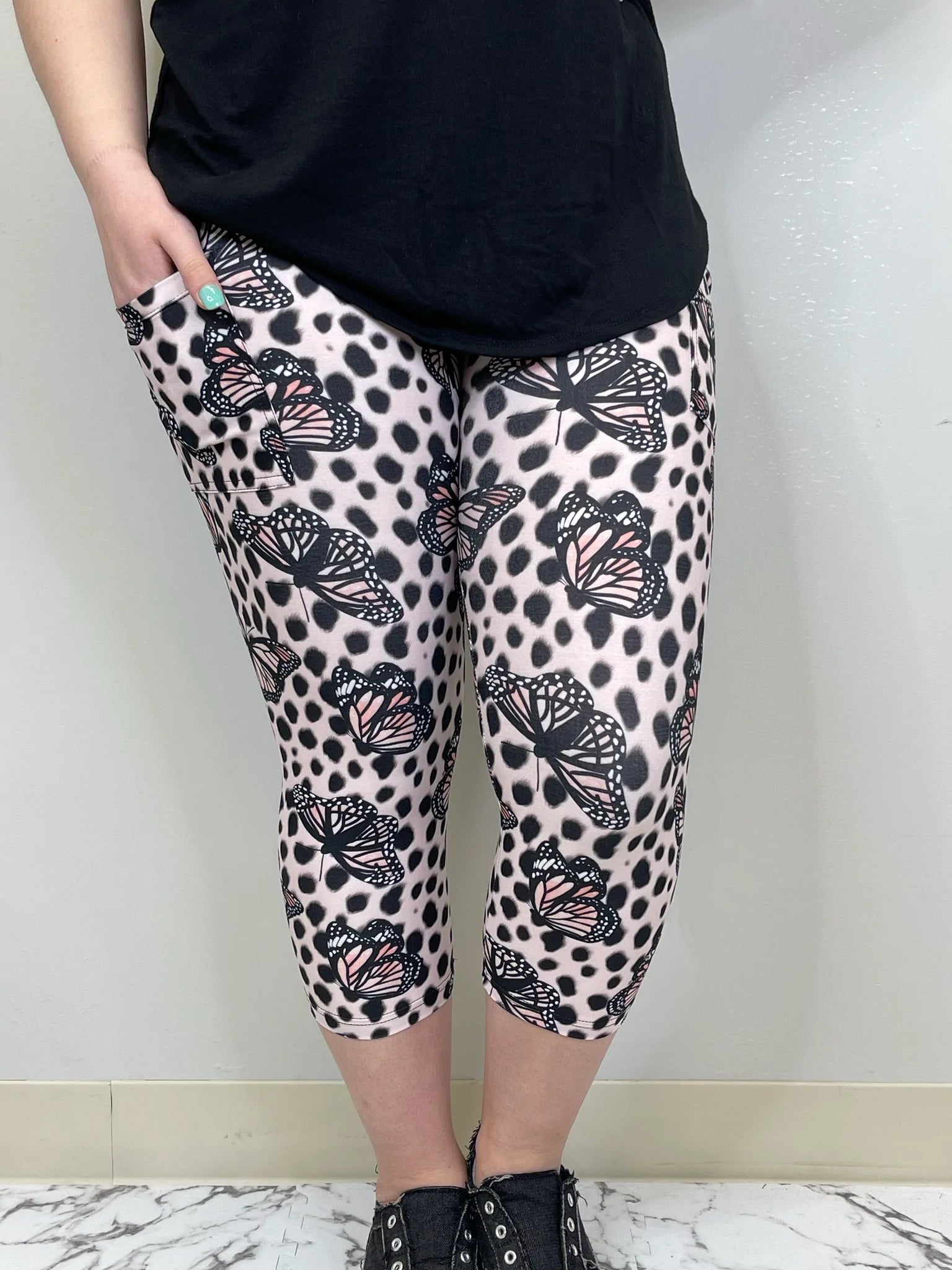 Butterfly Leopard Print Capri Capris w Pockets